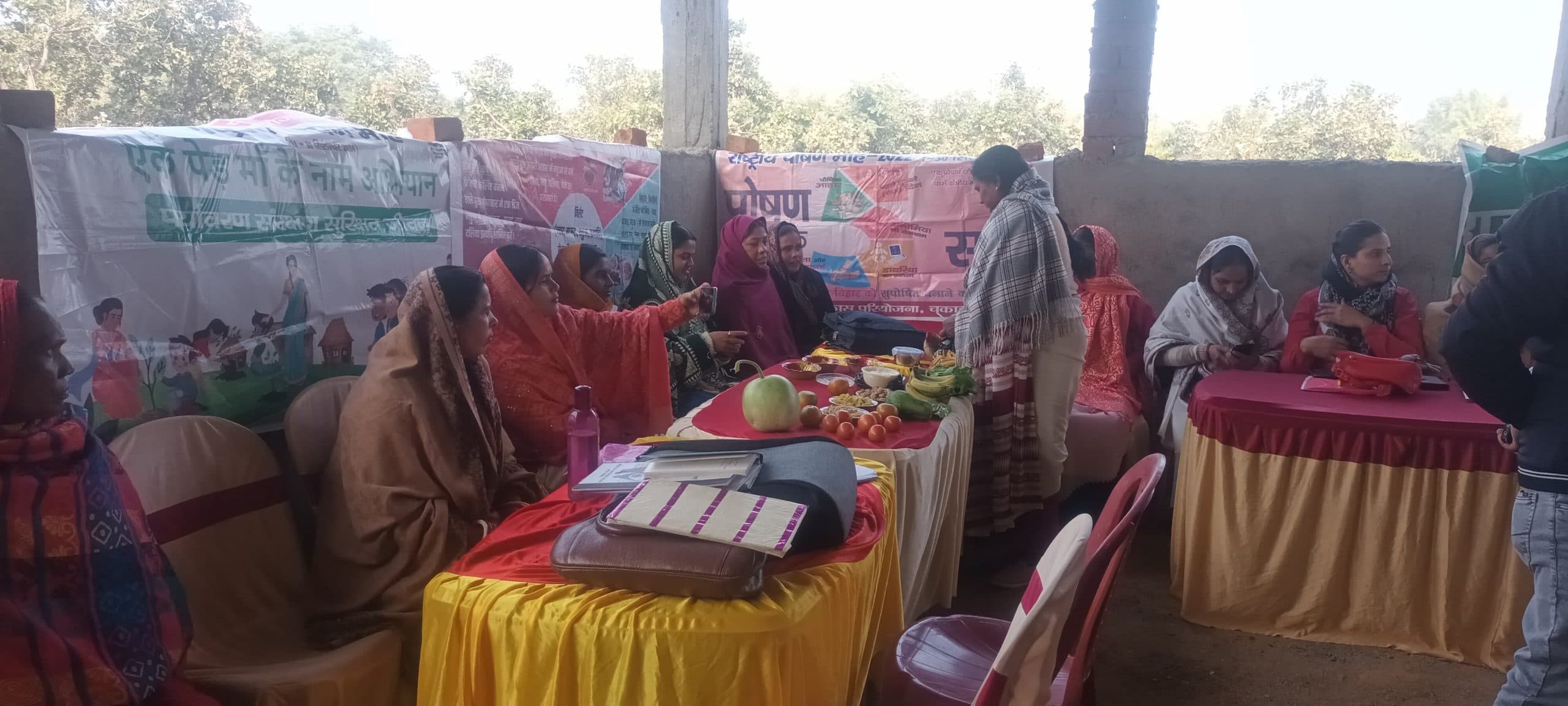 लोगों को दी योजनाओं की जानकारी