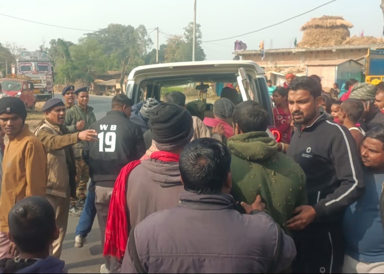 अनियंत्रित बाइक दुर्घटनाग्रस्त, चालक गंभीर