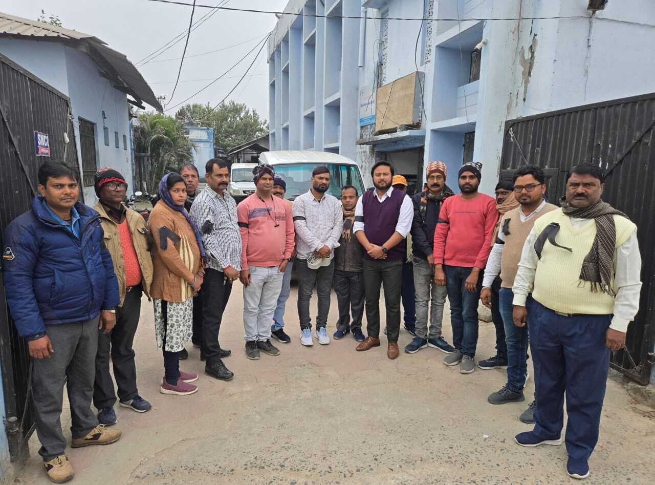 चिकित्सा कर्मियों ने एनपीएस व यूपीएस के विरोध में मनाया ब्लैक डे