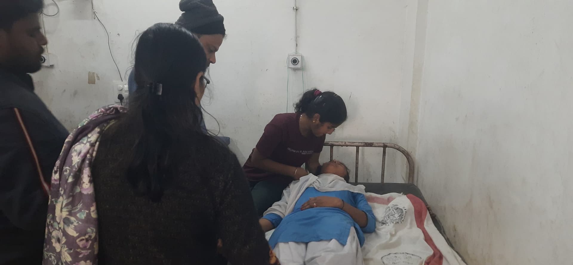 कबड्डी खेल रही छात्रा ईंट पर गिर कर हुई बेहोश