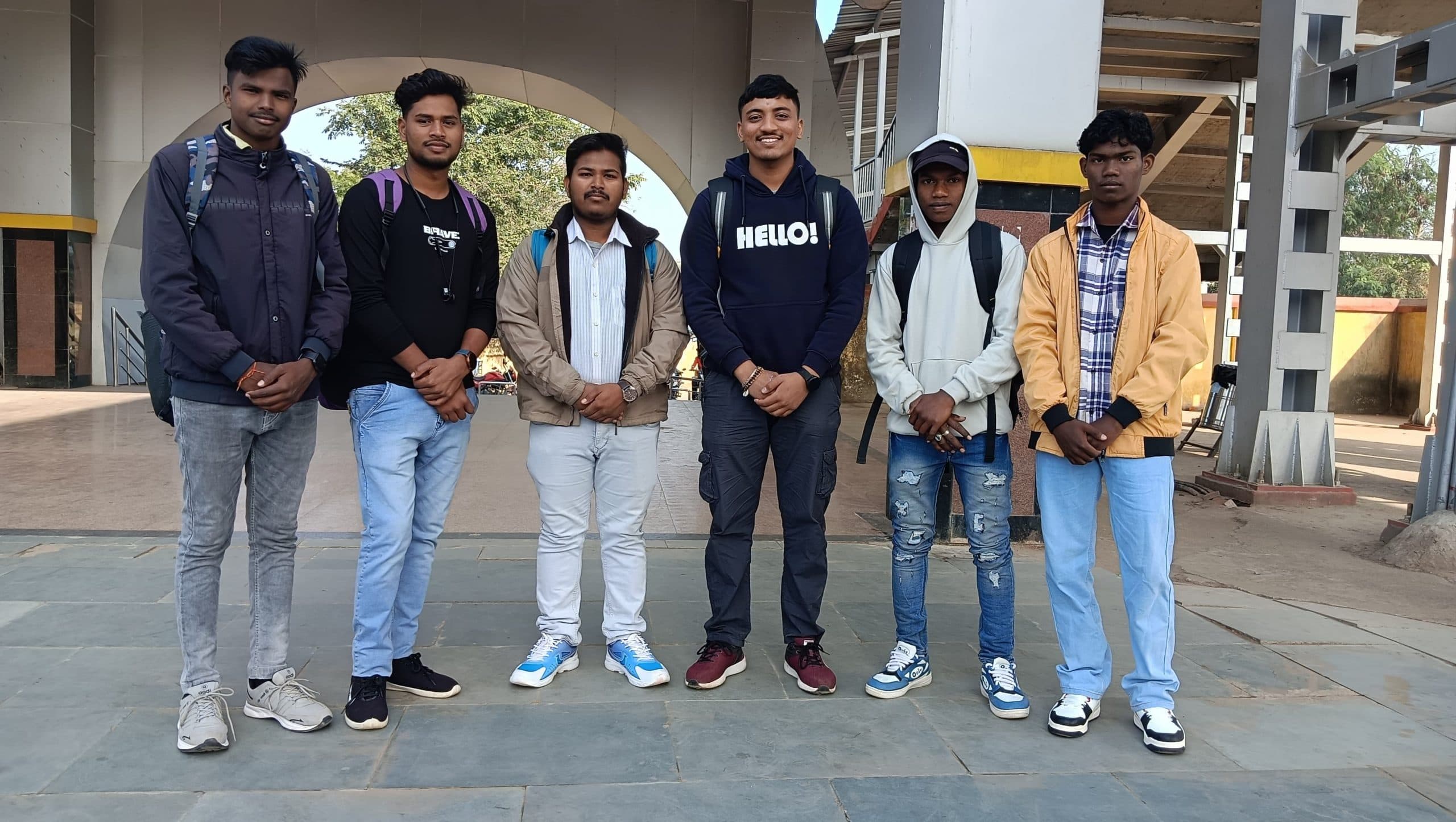 अभाविप के कार्यकर्ता धनबाद के लिए रवाना