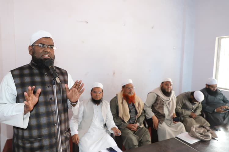 Jamshedpur news. बैंड-बाजा, डीजे, आतिशबाजी वाली शादियों में निकाह नहीं पढ़ायेंगे इमाम-मौलाना