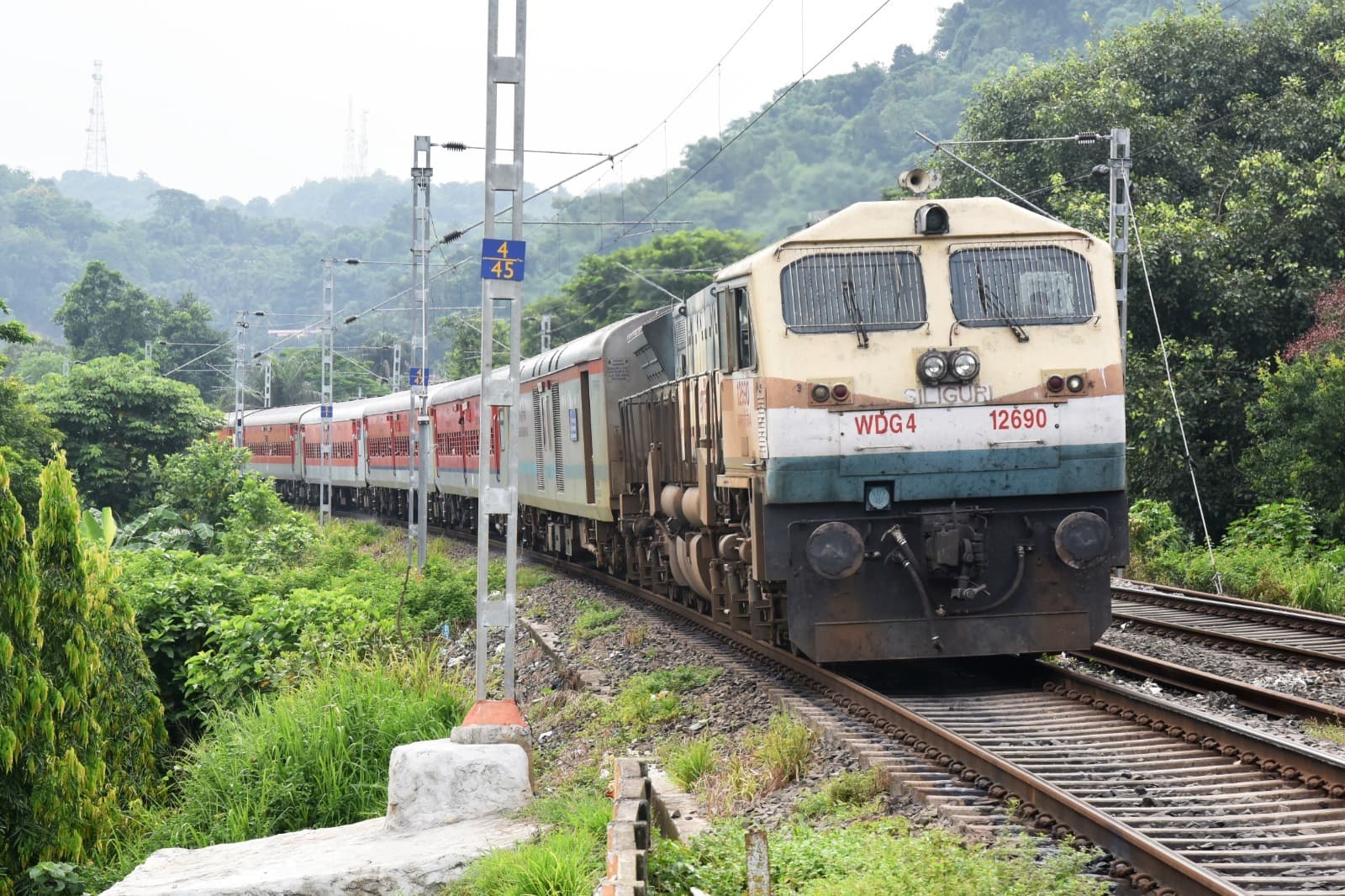 पूसी रेलवे ने  1 जनवरी से जारी की ट्रेनों की नई समय सारणी