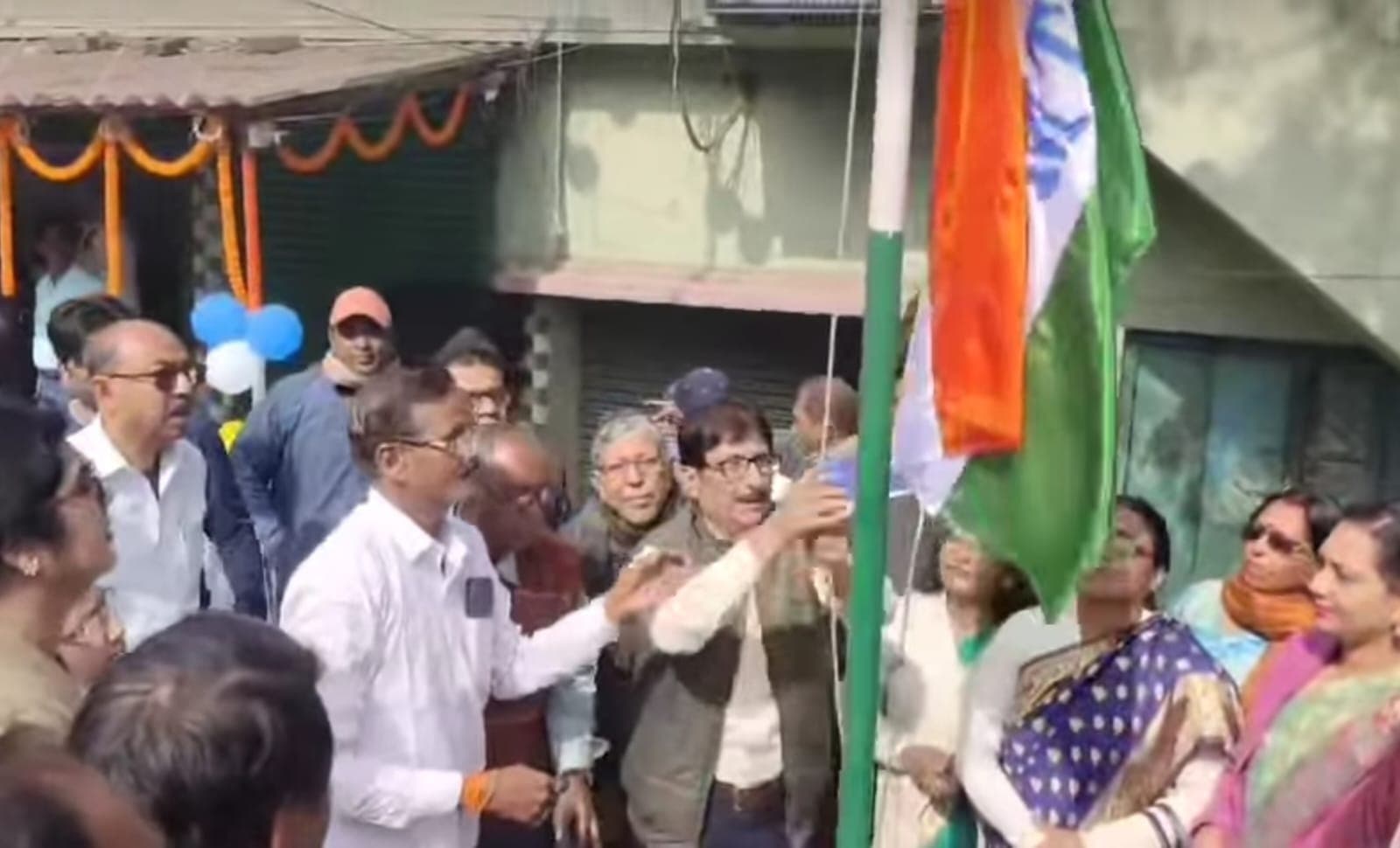 तृणमूल कांग्रेस ने मनाया 28वां स्थापना दिवस