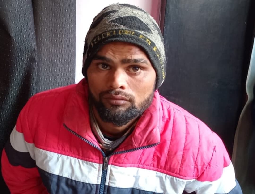 धान चोर को ग्रामीणों ने पुलिस को किया सुपुर्द, थाना से हुआ फरार