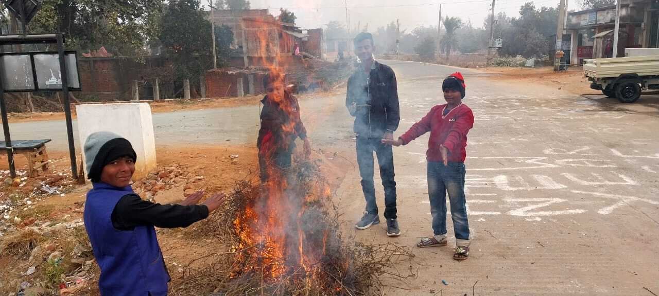 जयपुर क्षेत्र में अलाव की नहीं है कोई व्यवस्था