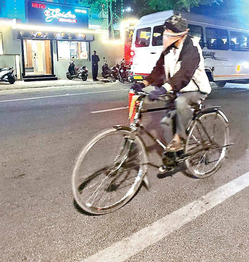 Rourkela News: न्यूनतम तापमान 10.7 डिग्री सेल्सियस पहुंचा, ठेंड और कंपकंपी से परेशानी