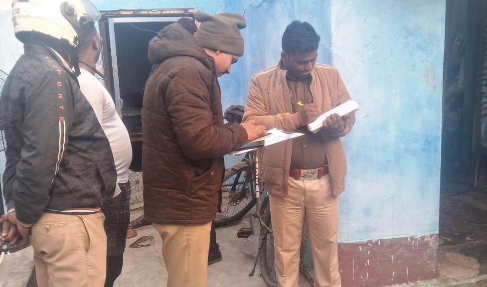 Bhagalpur news स्वास्थ्य कर्मी के पुत्र ने फांसी लगाकर दी जान