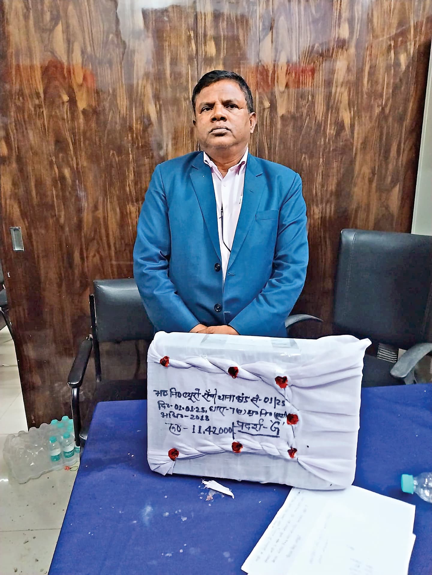 Ranchi crime news : रांची के सीओ 37 हजार रिश्वत लेते रंगेहाथ गिरफ्तार, घर से 11.42 लाख नकद बरामद