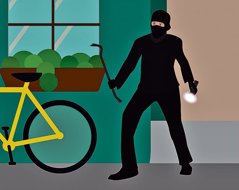 राजीव नगर रोड नंबर-26 मेंं एक घर का ताला तोड़ कर चोरी कर रहे दो चोर गिरफ्तार