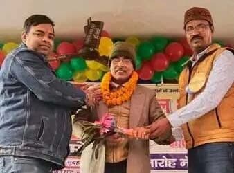 ‘साहित्य साधक सम्मान’ से नवाजे गये डाॅ केके चौधरी