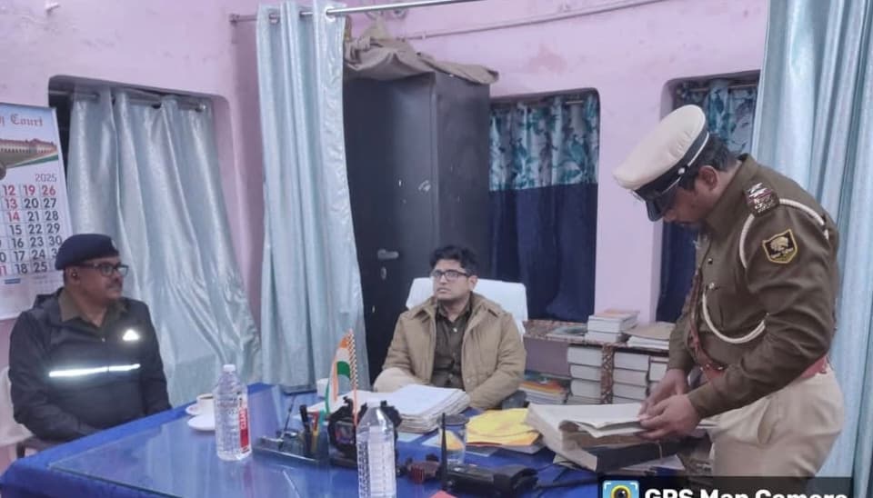 पुलिस अधीक्षक ने जनसंवाद में सुनी लोगों की समस्या