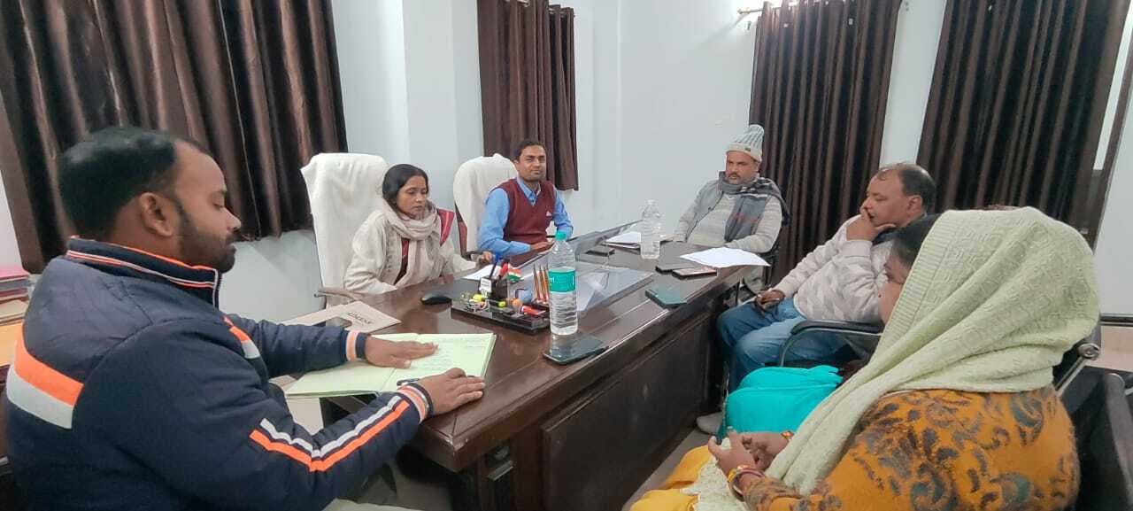 योजनाओं में अनियमितता के खिलाफ मुख्य पार्षद ने खोला मोर्चा