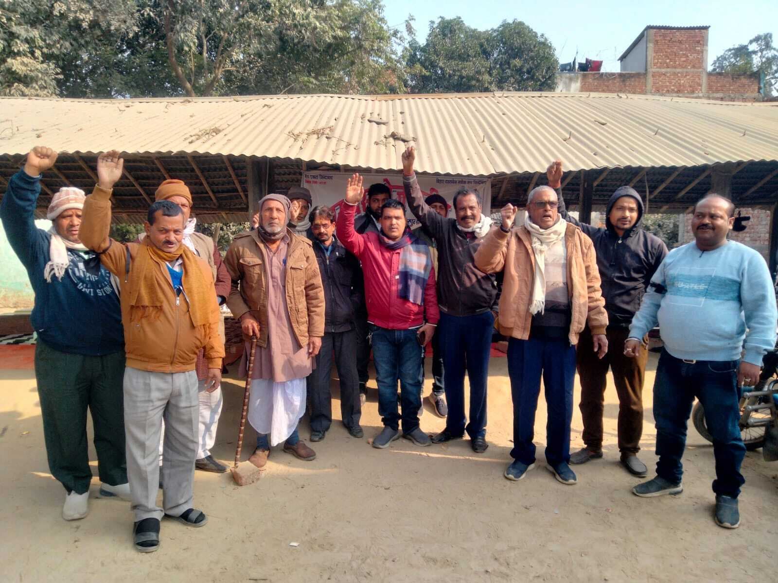 राज्यव्यापी आह्वान पर कातिबों ने काला बिल्ला लगा जताया विरोध