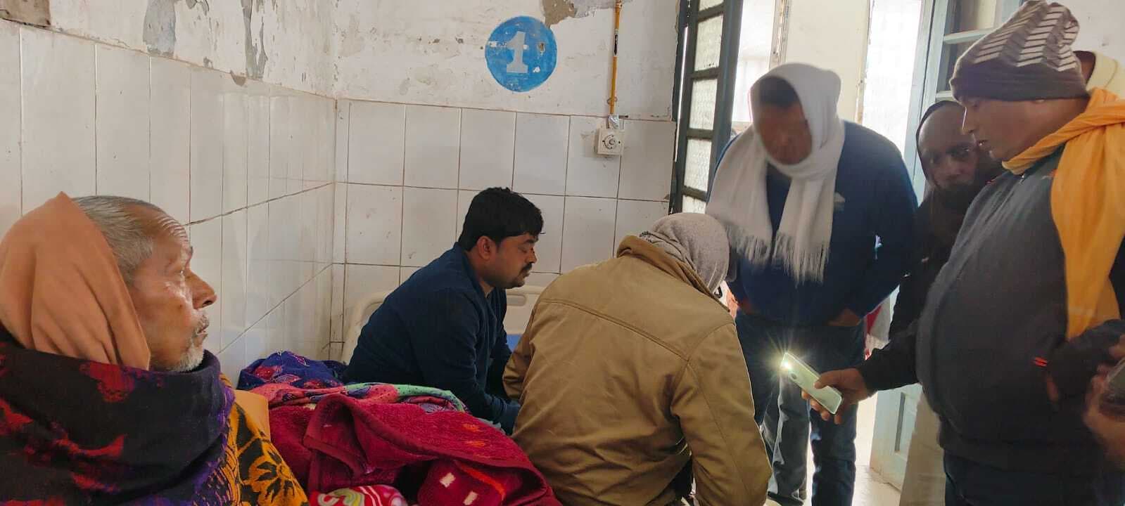 पुरानी रंजिश में वार्ड सदस्य समेत दो को बट से मार किया लहूलुहान