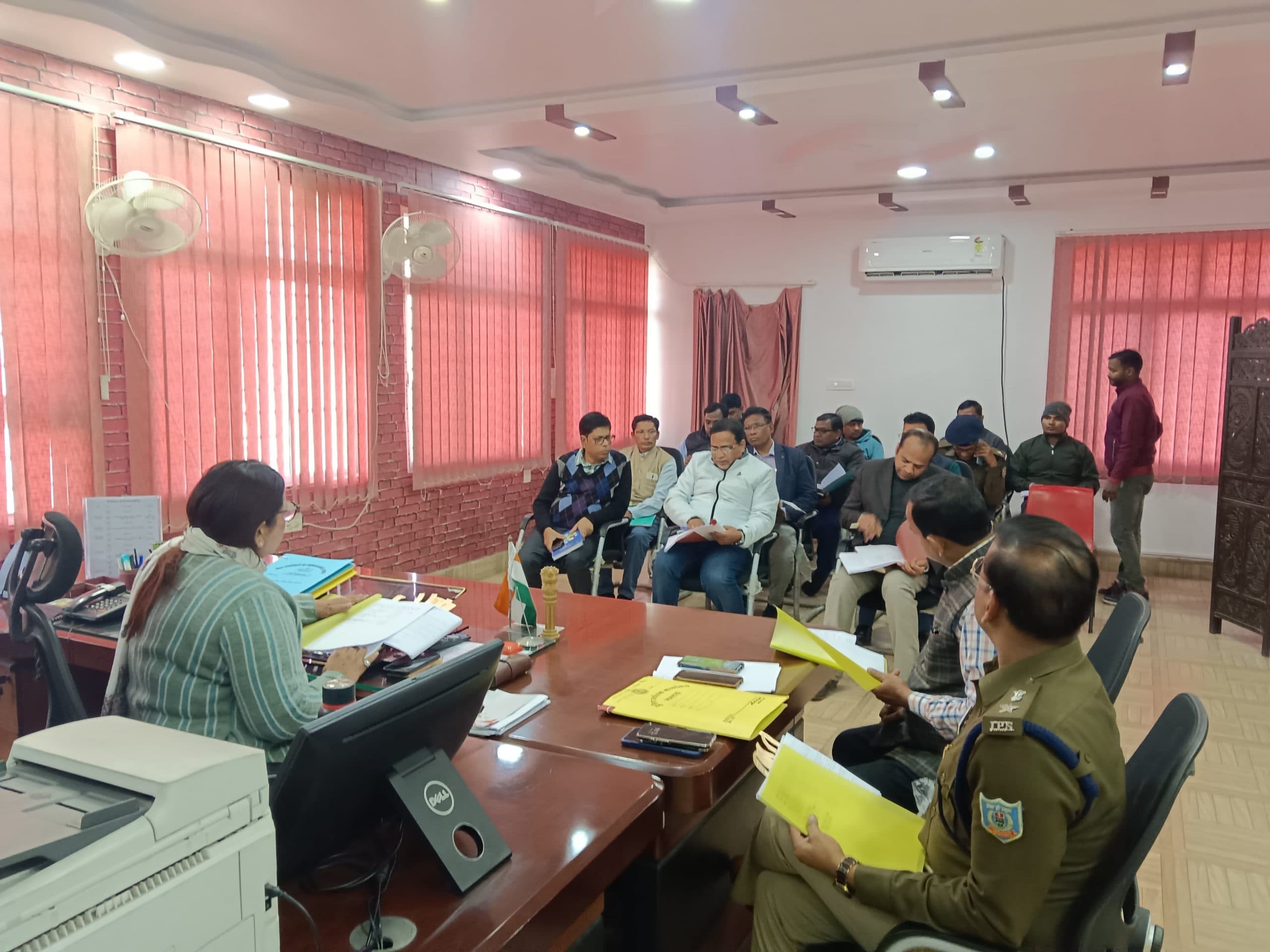 चौकीदार नियुक्ति को लेकर एक सप्ताह में प्रतिवेदन : डीसी