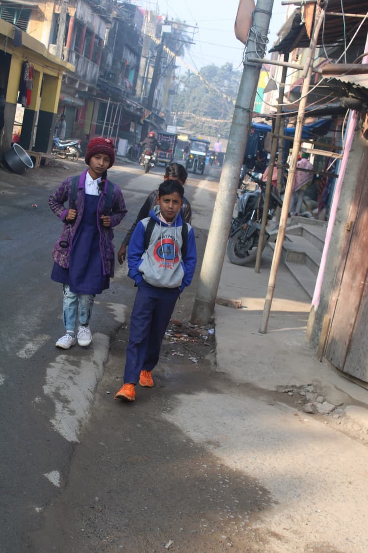 दिन में खिली धूप तो ठंड से मिली राहत