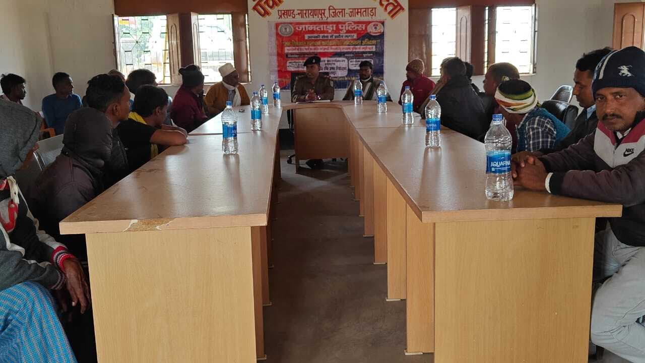 लापरवाही से वाहन चलाने से होती है सड़क दुर्घटना : थाना प्रभारी