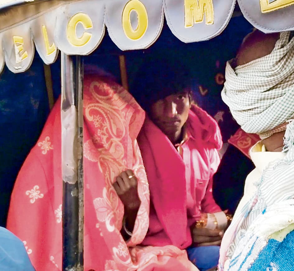 Gaya News : प्यार-मुहब्बत के बीच आयी दरार, पुलिस की निगरानी में हुई शादी