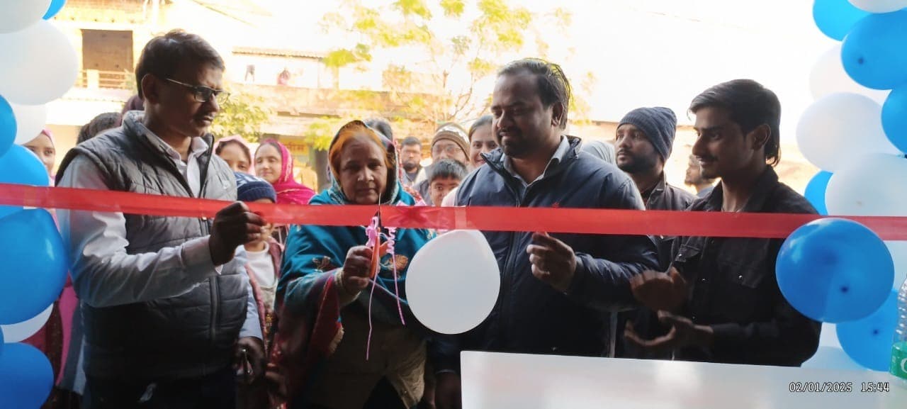 मुरलीपहाड़ी में मार्बल टाइल्स की खुली दुकान