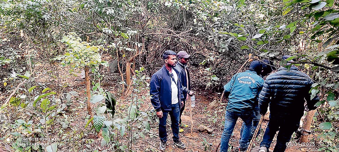 Jamshedpur news.बालीडीह के आसपास पाये गये पंजों के निशान, कैमरे में कैद नहीं हुआ बाघ