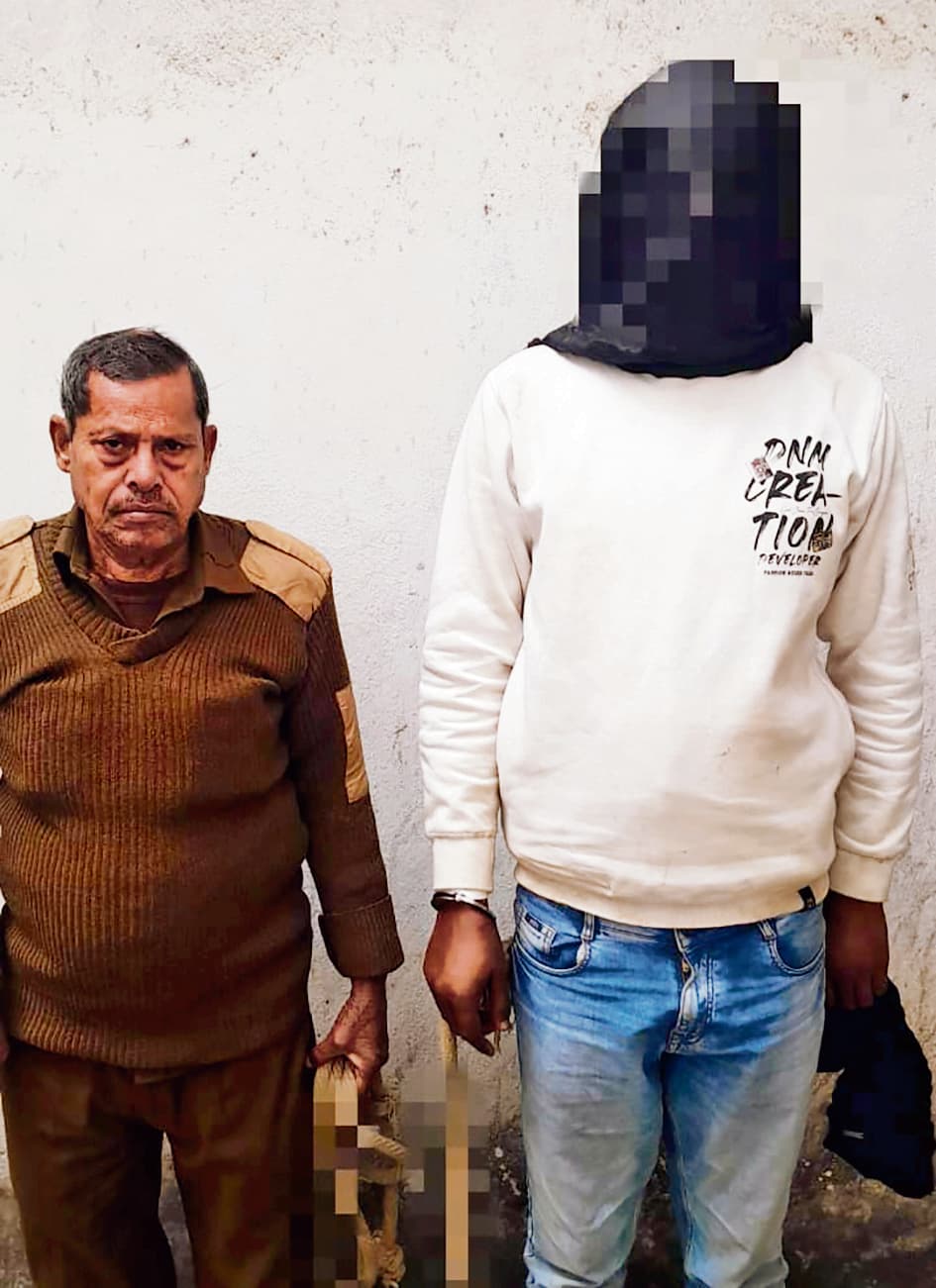 बालू घाट दोहरे हत्याकांड सहित नौ कांडों में फरार कुख्यात पुटुस राय गिरफ्तार