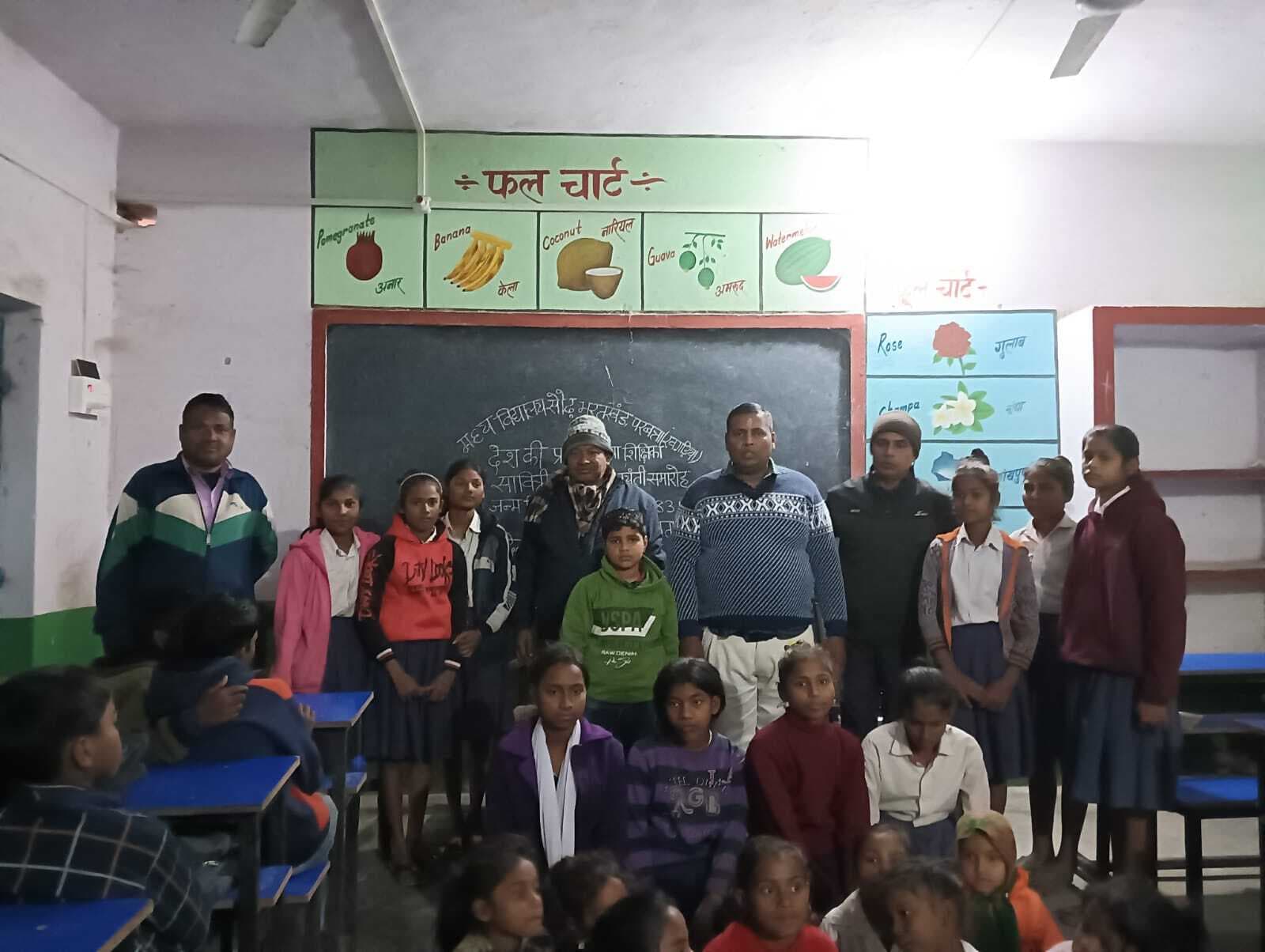 मध्य विद्यालय सौढ भरतखंड में सावित्रीबाई फुले की मनायी गयी जयंती