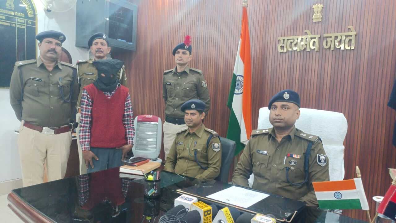 पैक्स अध्यक्ष हत्या में शामिल महेशखूंट का बदमाश नीरज गिरफ्तार : एसपी