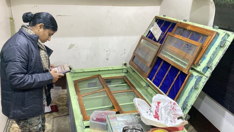 Giridih News: सिहोडीह में ज्वेलरी दुकान से 1.5 लाख नकद व 18 लाख के गहनों की चोरी