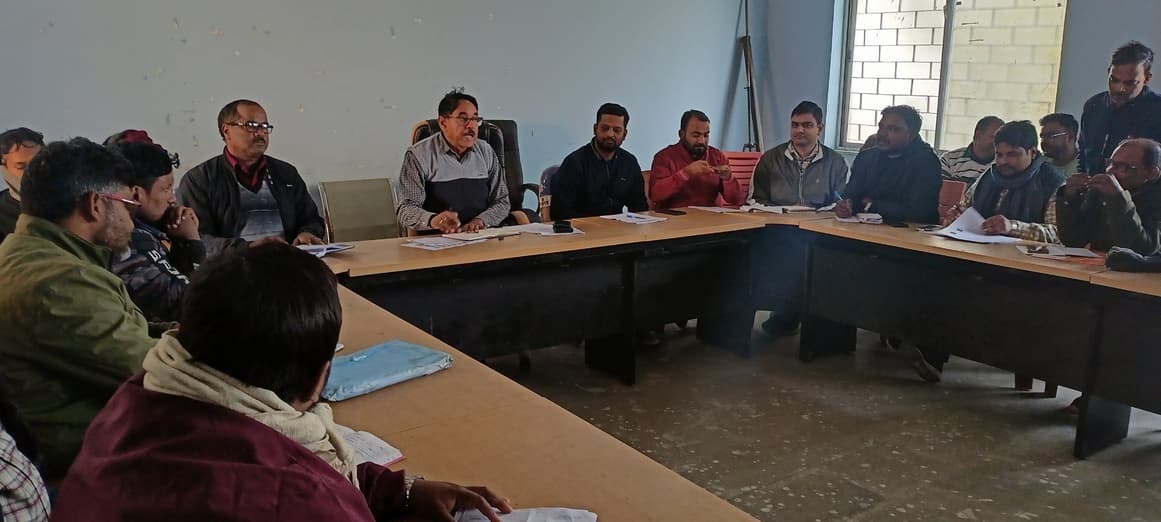 सम्मान योजना की सूची से अयोग्य महिला का नाम हटायें : बीडीओ