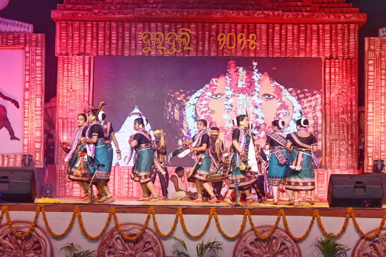 Jharsuguda News: अपनी कला, संस्कृति व परंपरा को जानने का पर्व है दुलदुली महोत्सव : मुख्यमंत्री