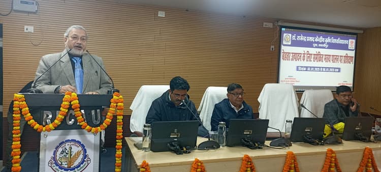 तालाब में ऑक्सीजन लेवल स्थायी रखने की जरूरत : डा श्रीवास्तव