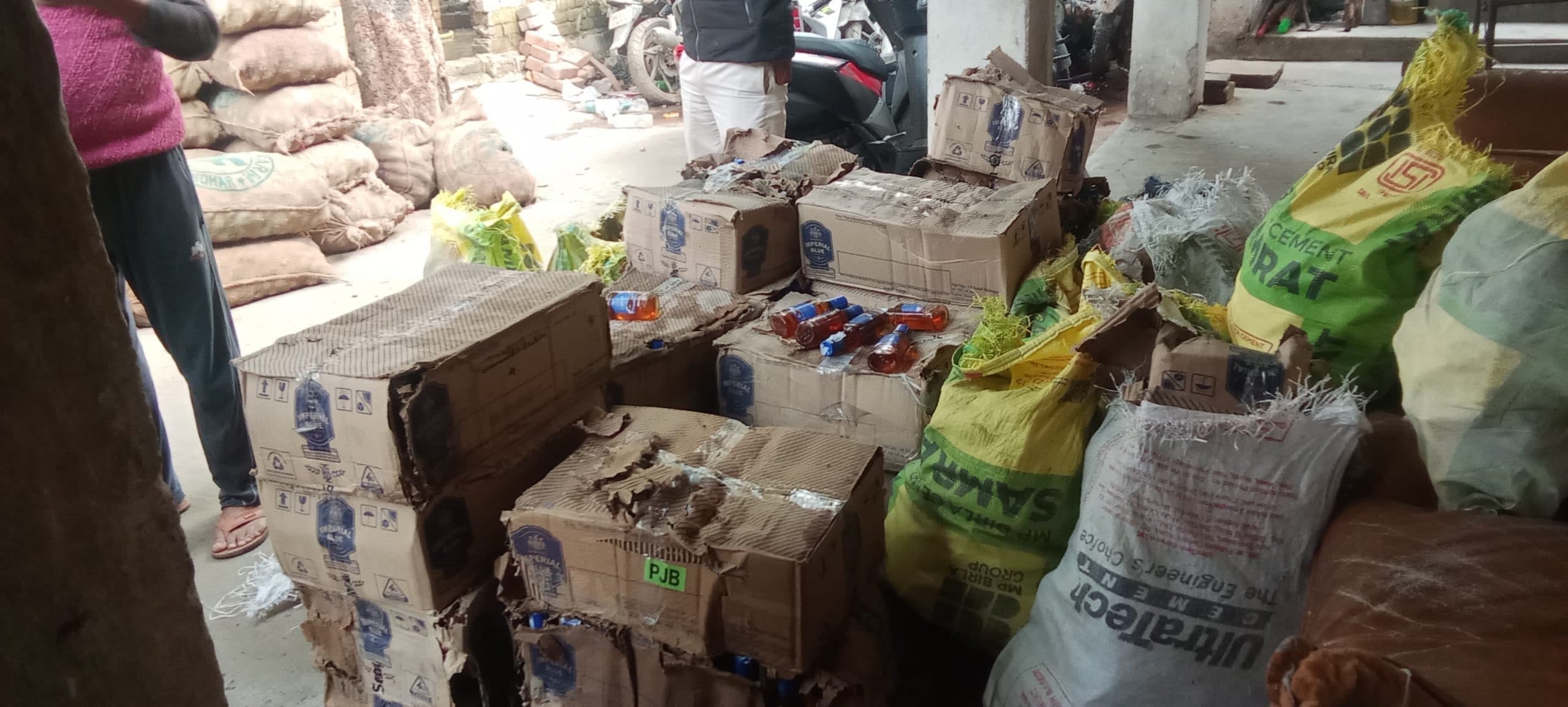 आलू के बोरे में छिपा कर लायी जा रही 70 लाख शराब बरामद