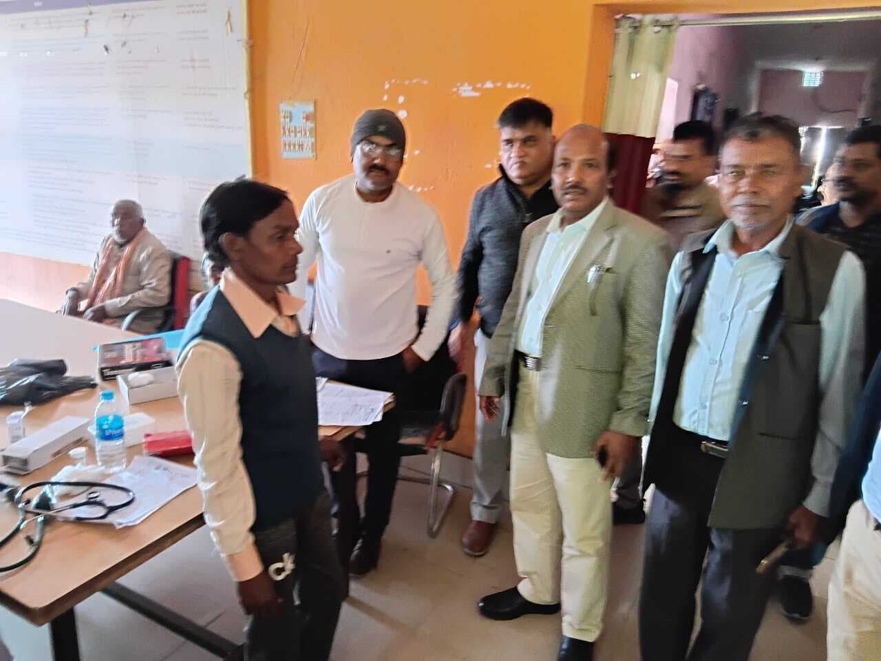 Dhanbad News: डीवीसी ने लगाया मोतियाबिंद जांच सह ऑपरेशन शिविर