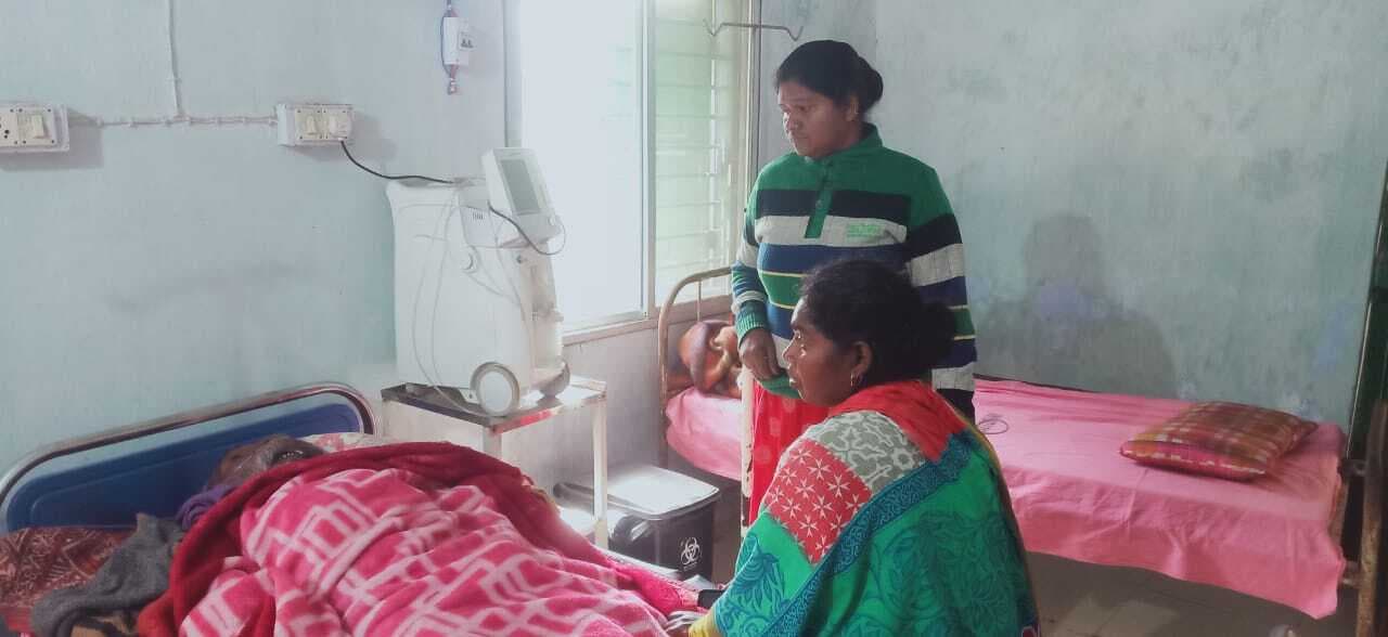 East Singhbhum : गुड़ाबांदा : तालाब में डूबने से अधेड़ बेहोश, समय पर नहीं मिली एंबुलेंस