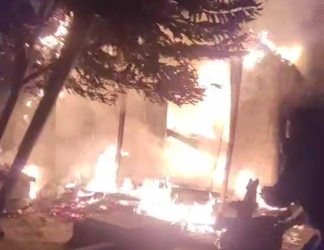 राजधानी गांव में गैस सिलेंडर लीक होने से लगी आग से एक घर जला