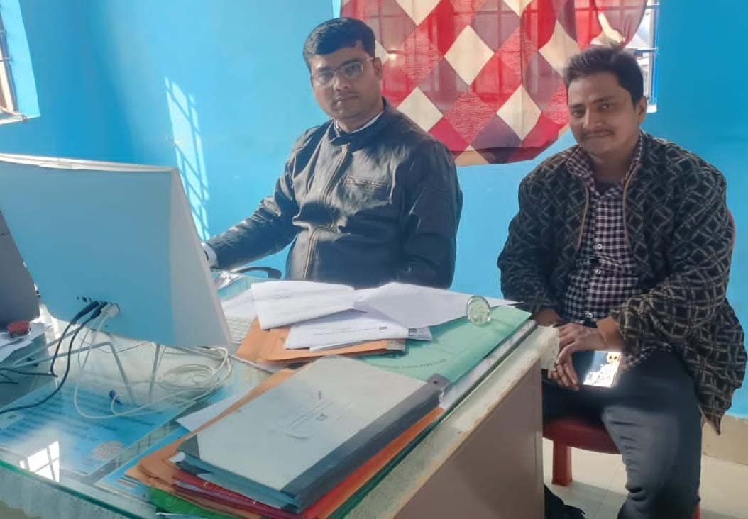 बिजली पोल के लिए तरस रहा विषहरिया गांव