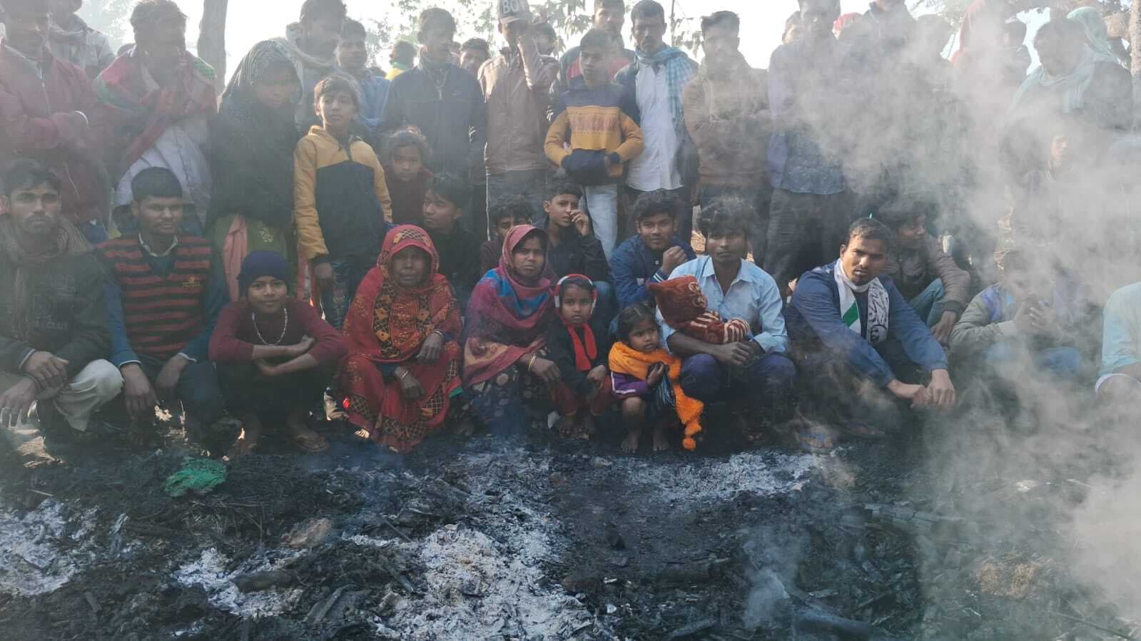 शॉर्ट सर्किट से लगी आग में 10 घर जले, लाखों की क्षति