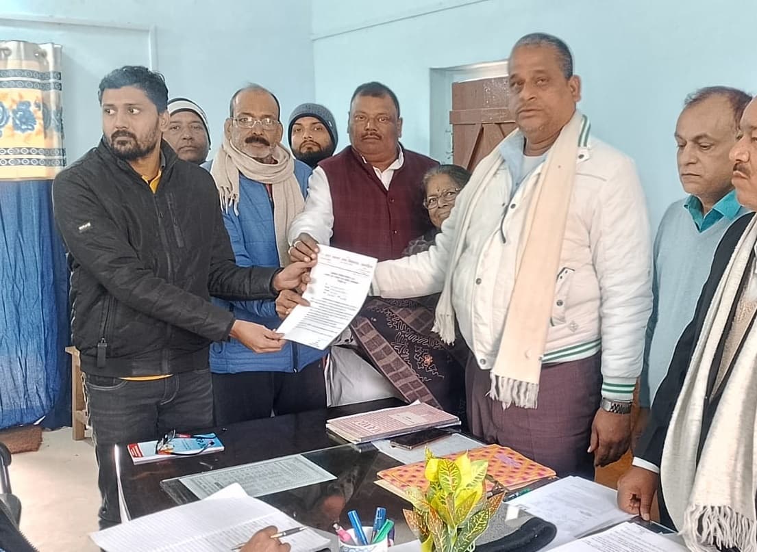 आर्य कन्या उच्च विद्यालय में पांच शिक्षकों को दिया गया नियुक्ति पत्र