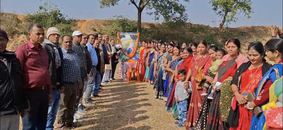 Giridih News :अग्रवाल समाज का वनभोज सह परिवार मिलन समारोह