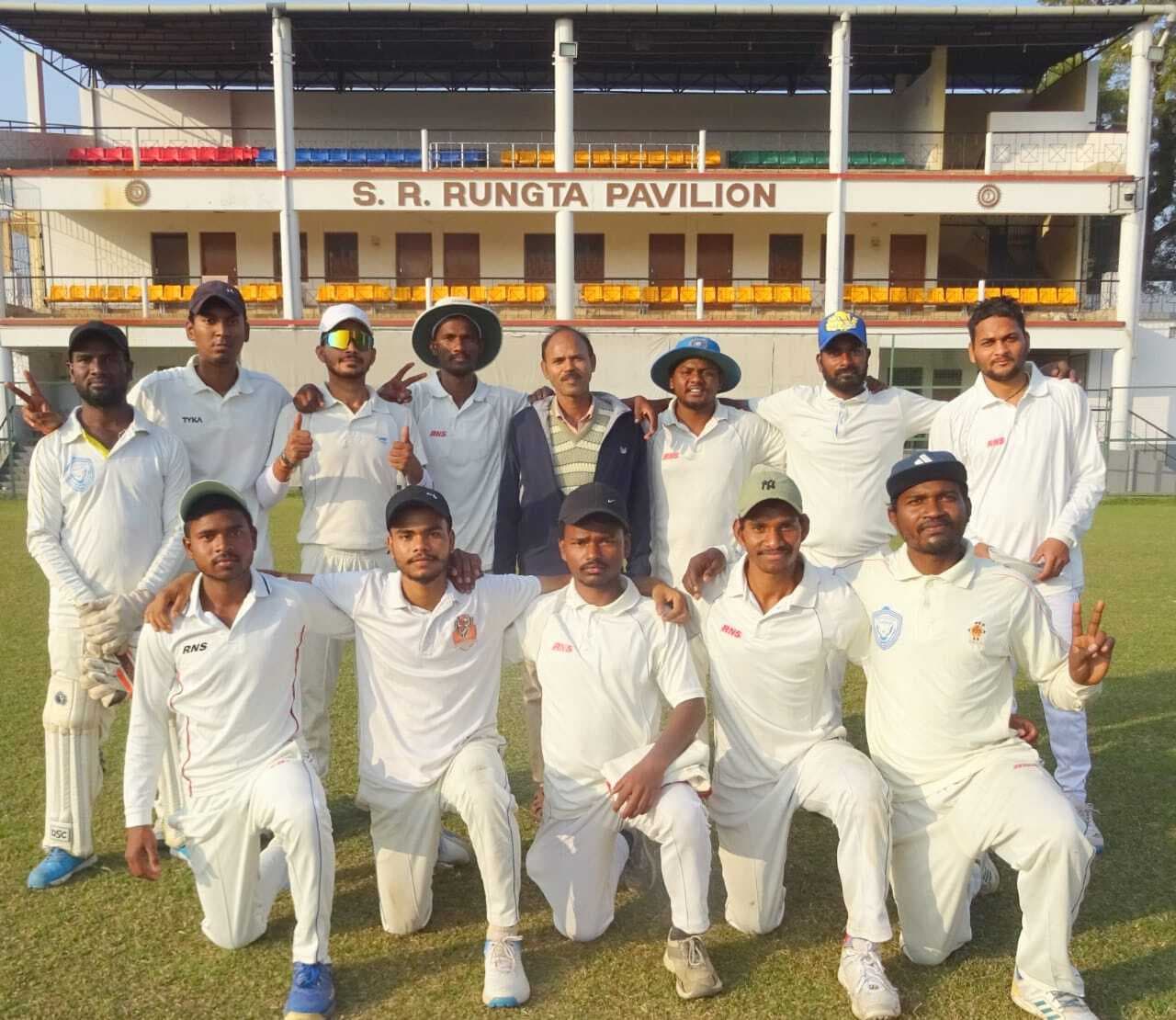 Chaibasa News : एफसीसी ने देवेंद्र माझी क्रिकेट क्लब को हराया