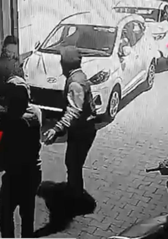 Rourkela News: कार शोरूम के सुरक्षाकर्मी को बंधक बनाकर कैश बॉक्स की लूट