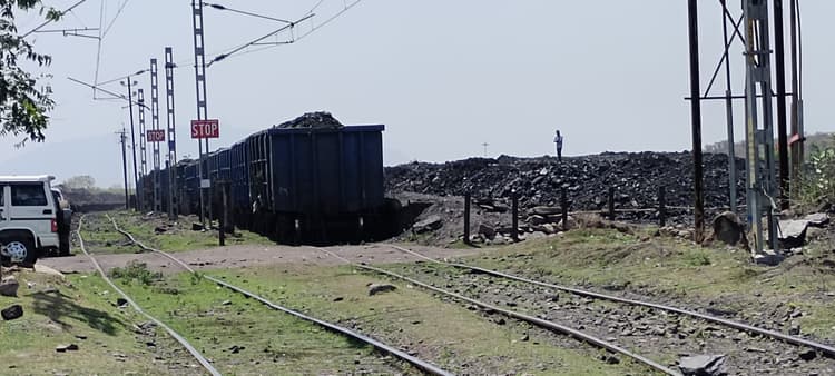 Giridih News :गिरिडीह कोलियरी से 2025-26 में 1.3 मिलियन टन कोयला उत्पादन की योजना