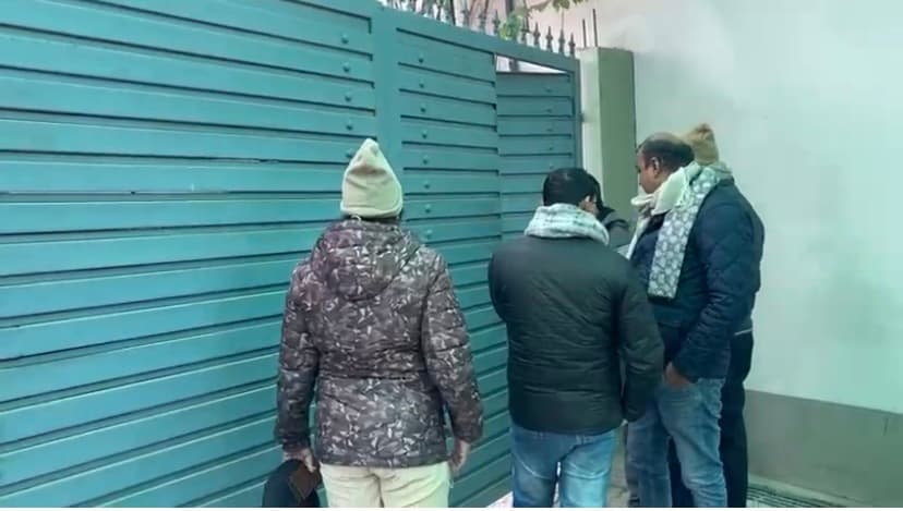 बेउर जेल अधीक्षक के करीबी जमीन कारोबारी के आवास पर इओयू का छापा