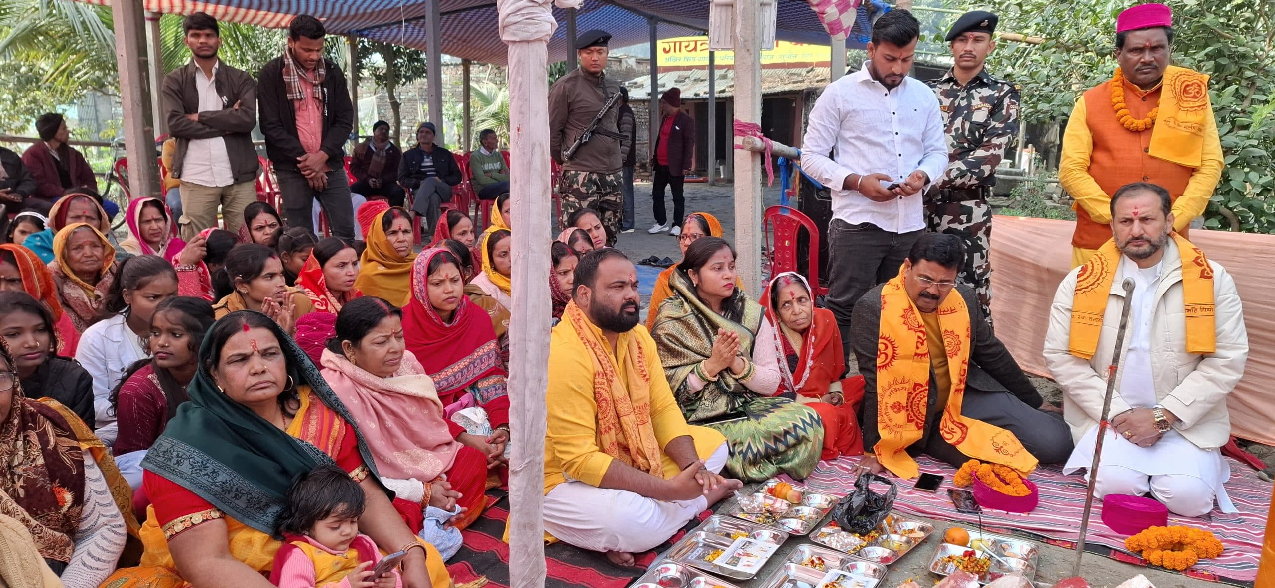 51 कुंडीय गायत्री महायज्ञ को लेकर मंत्री ने किया भूमि पूजन