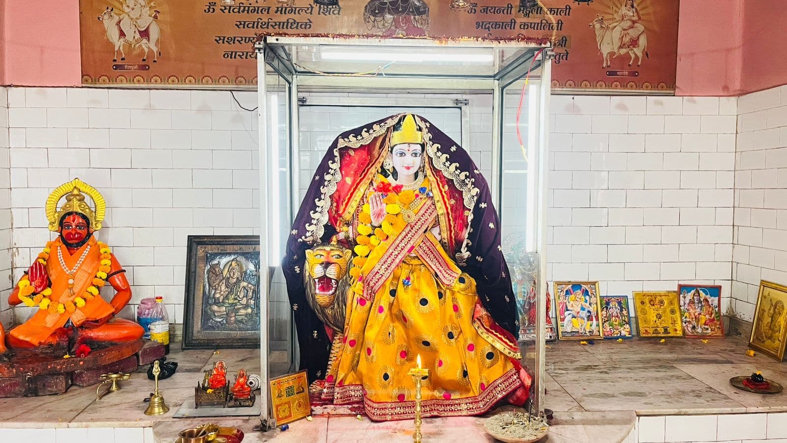 उत्तरपाली दुर्गा मंदिर में ग्रिल का ताला तोड़कर मां के मुकुट, आभूषण व अन्य कीमती सामानों की चोरी