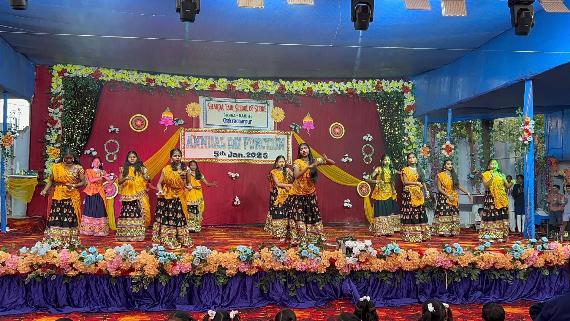 Chaibasa News : बेहतर समाज के निर्माण के लिए बुनियादी जरूरत है शिक्षा : मुखिया