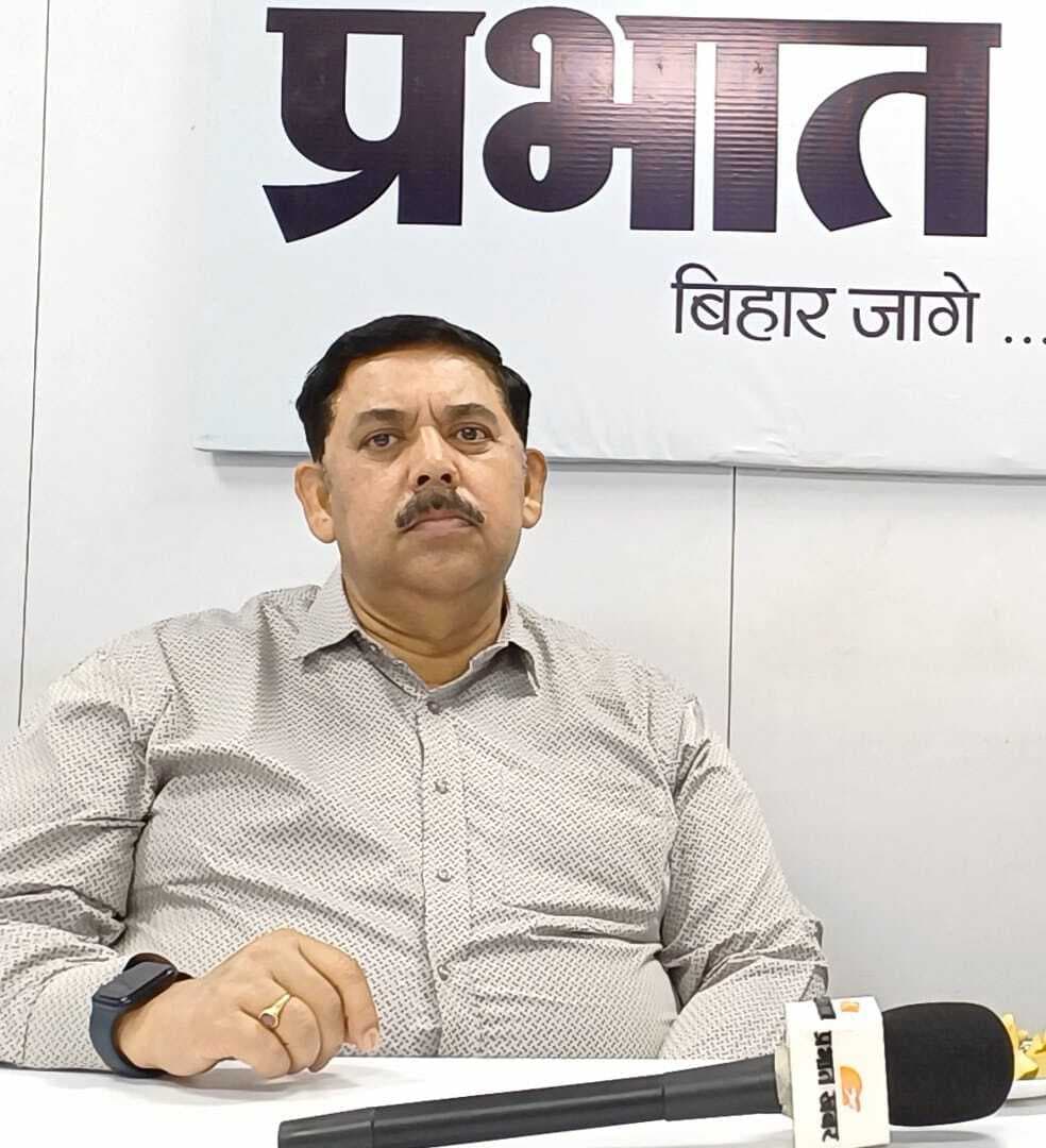 कश्मीर भारत का मुकुट मणि है, यह चमकदार होगा तो पूरा देश चमकेगा : कुलपति