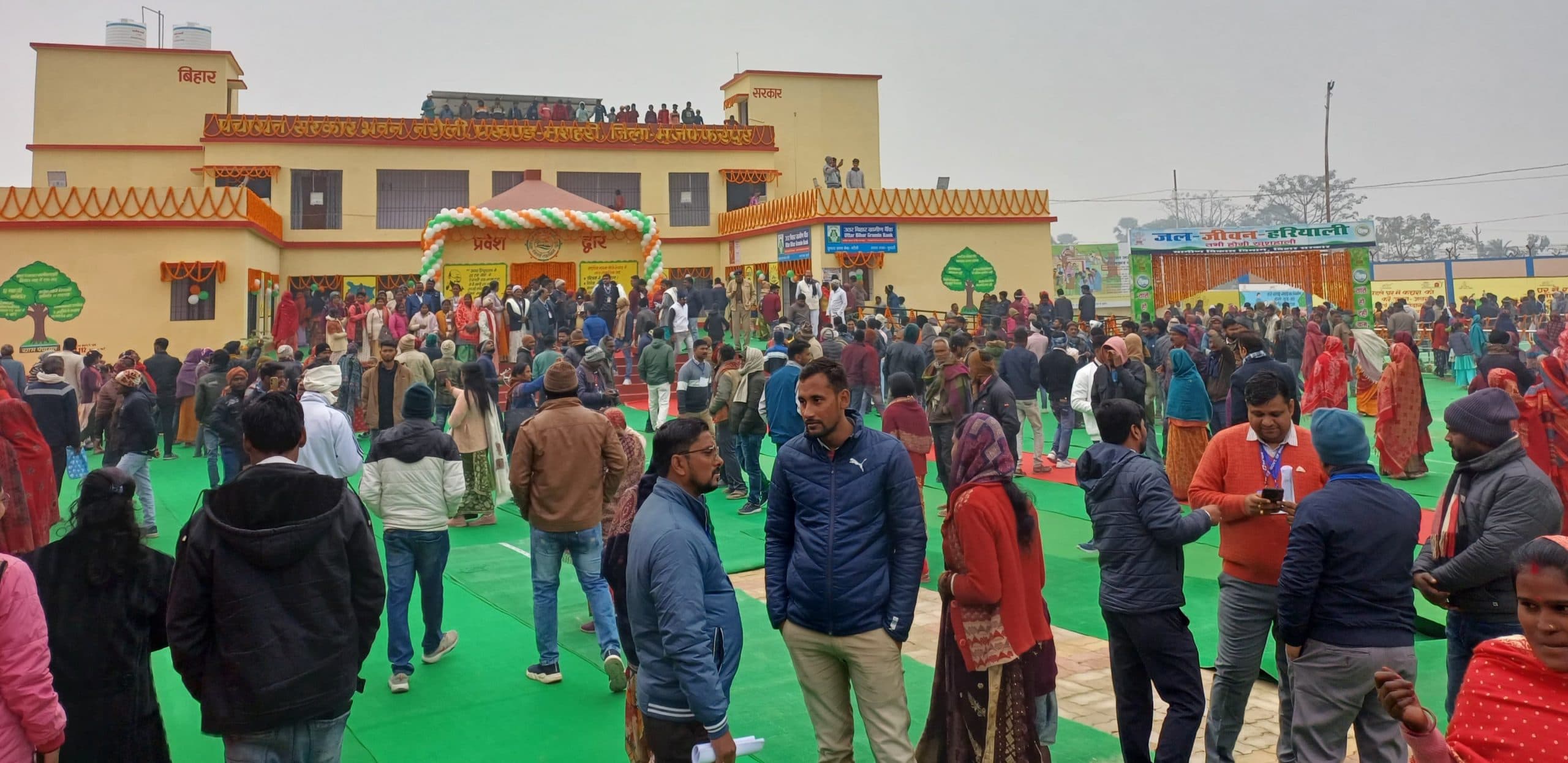 इस साल 12 लाख को सरकारी नौकरी और 34 लाख को मिलेगा रोजगार : सीएम