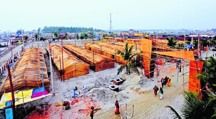 गंगासागर पहुंचने लगे तीर्थयात्री, मेले की तैयारियां पूरी, आज आयेंगी सीएम